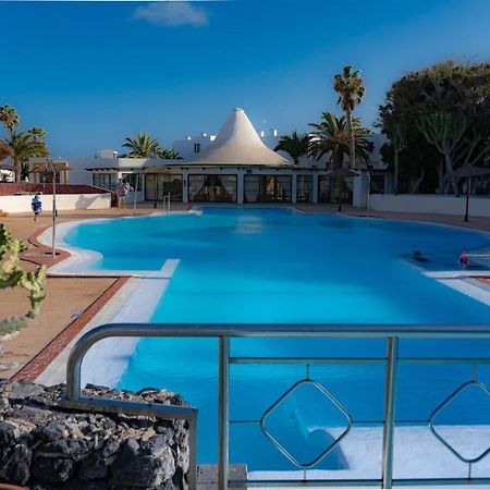 Pequeno Bungalow Firt Line Of The Sea Costa Teguise Buitenkant foto