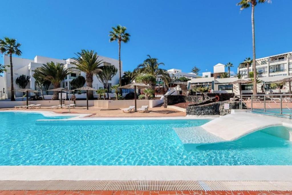 Pequeno Bungalow Firt Line Of The Sea Costa Teguise Buitenkant foto